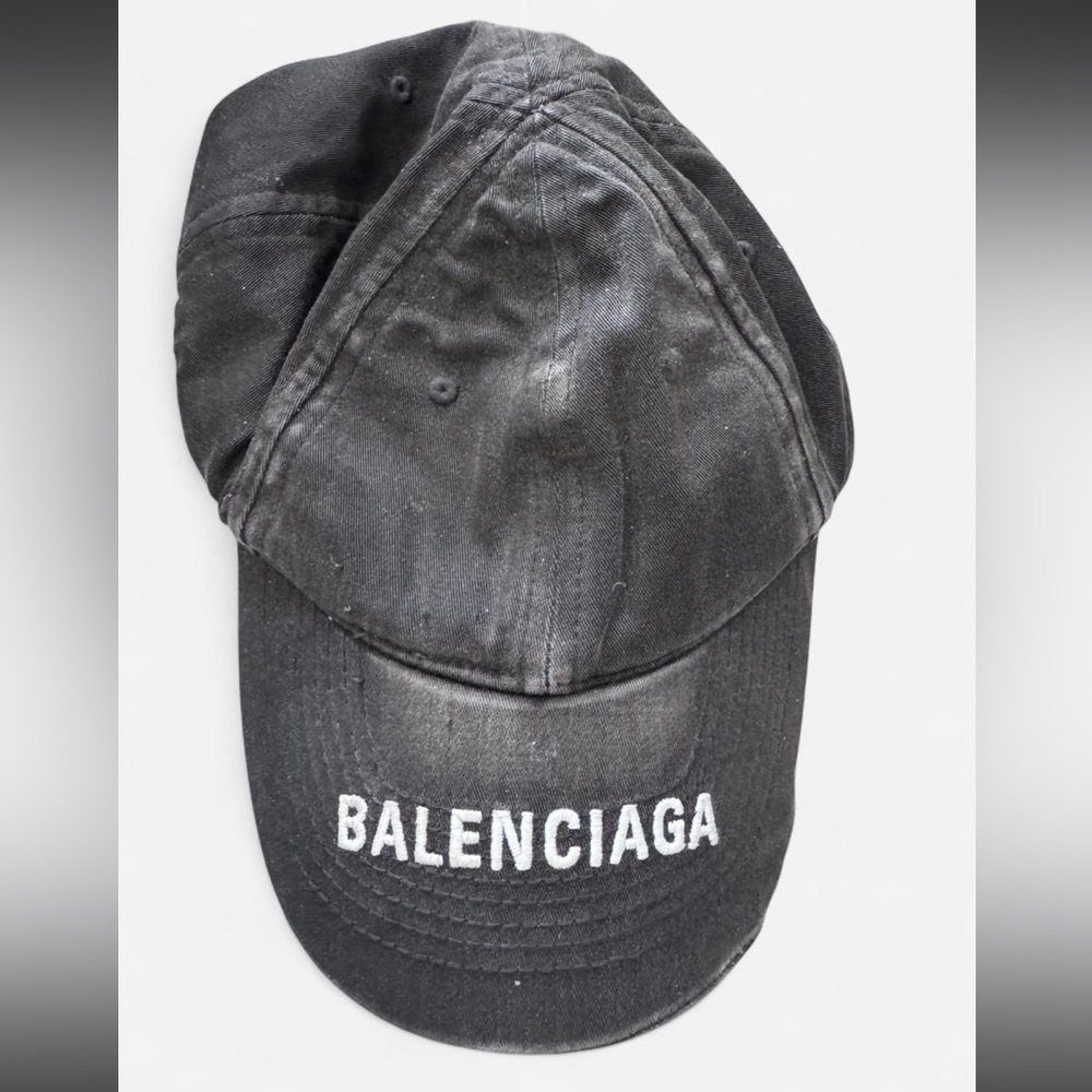 Balenciaga Authentic Cap